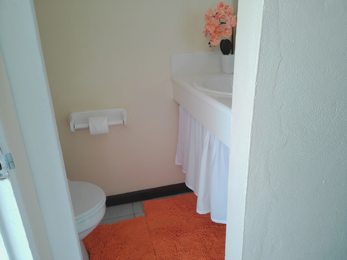 Beachfront Getaway•King Bed•Pool•Family Friendly - Photo 50