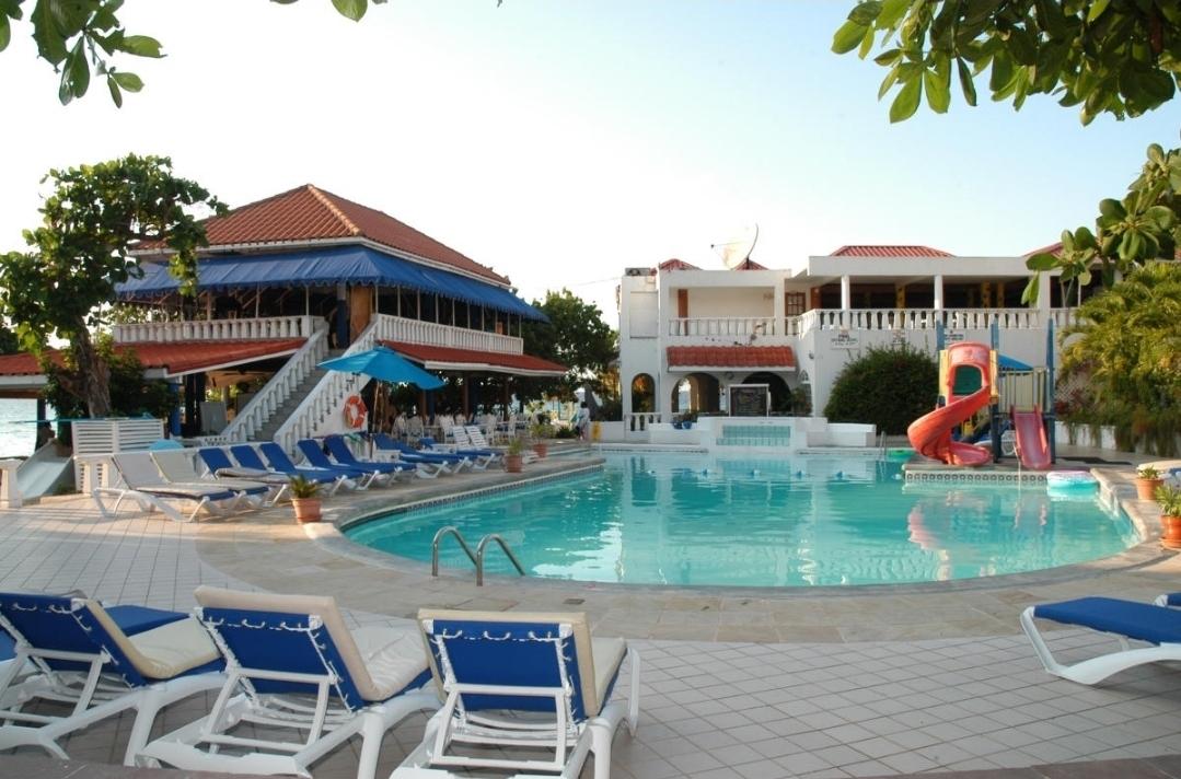 Beachfront Getaway•King Bed•Pool•Family Friendly - Photo 59