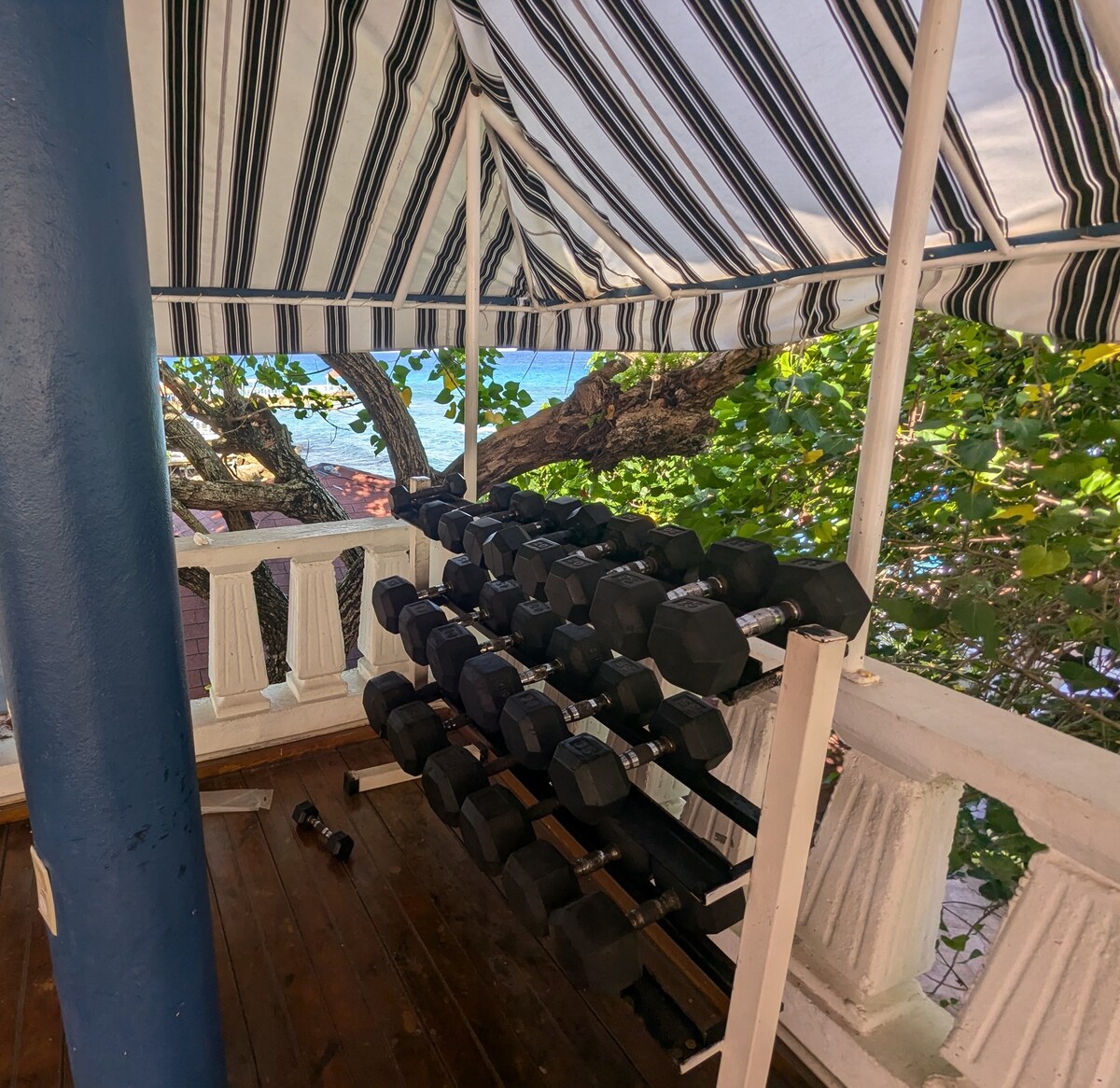 Beachfront Getaway•King Bed•Pool•Family Friendly - Photo 62