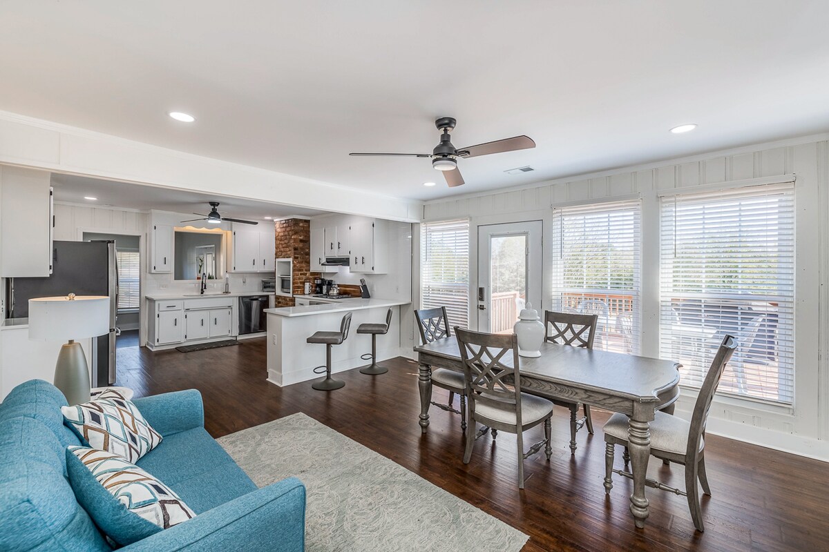 4- BR Country House near everything. 2 acres - Photo 11