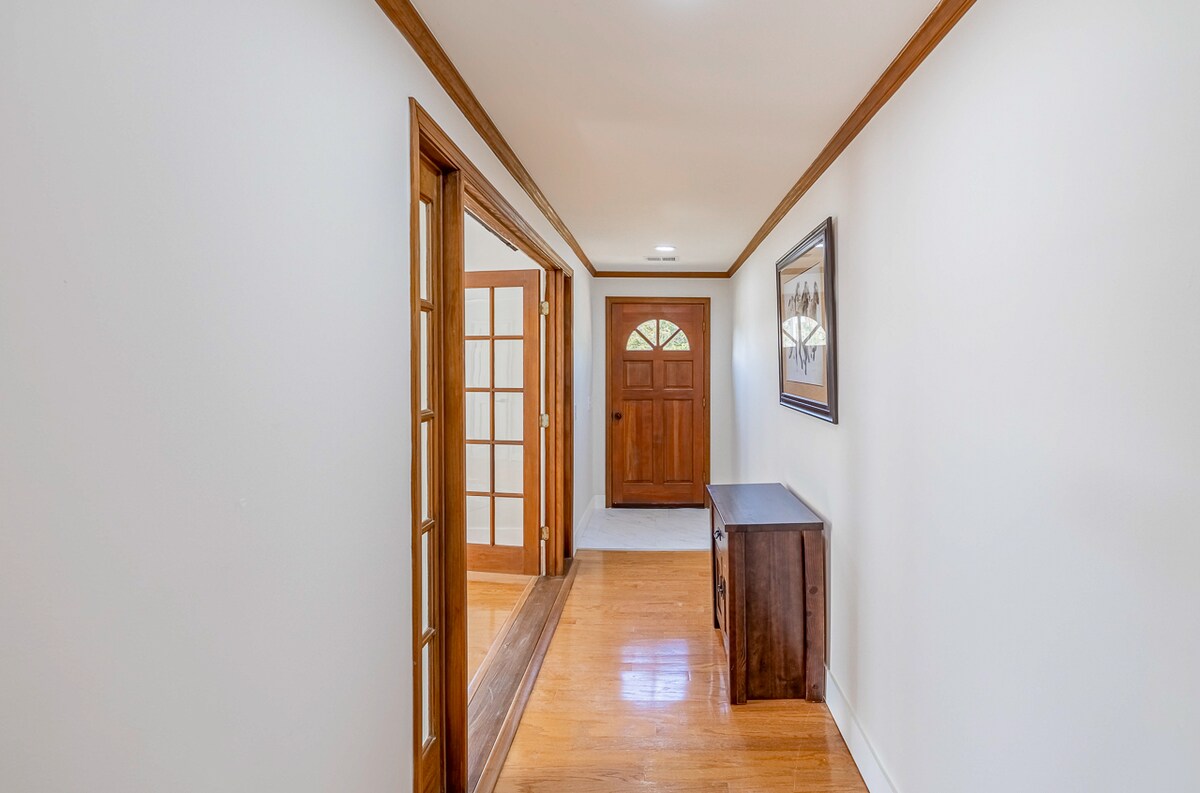 4- BR Country House near everything. 2 acres - Photo 18