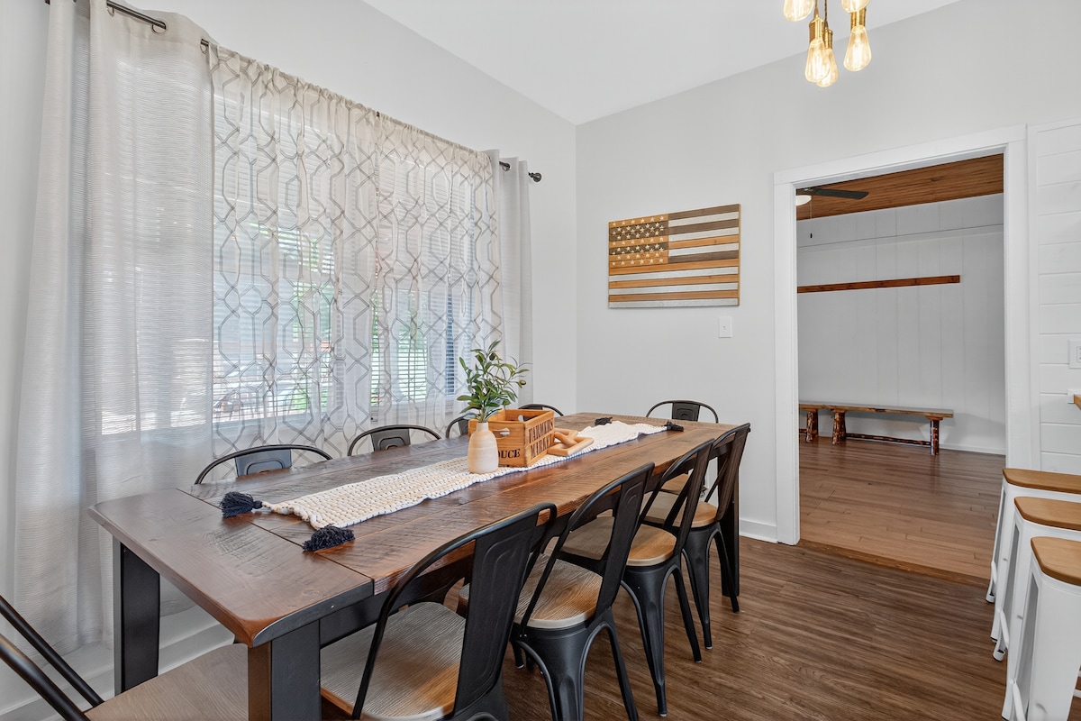 FLXFarmhouse-7Bd-6Ba-HotTub-Firepit-Arcade-Pets - Photo 14