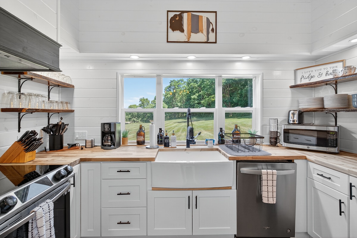 FLXFarmhouse-7Bd-6Ba-HotTub-Firepit-Arcade-Pets - Photo 15