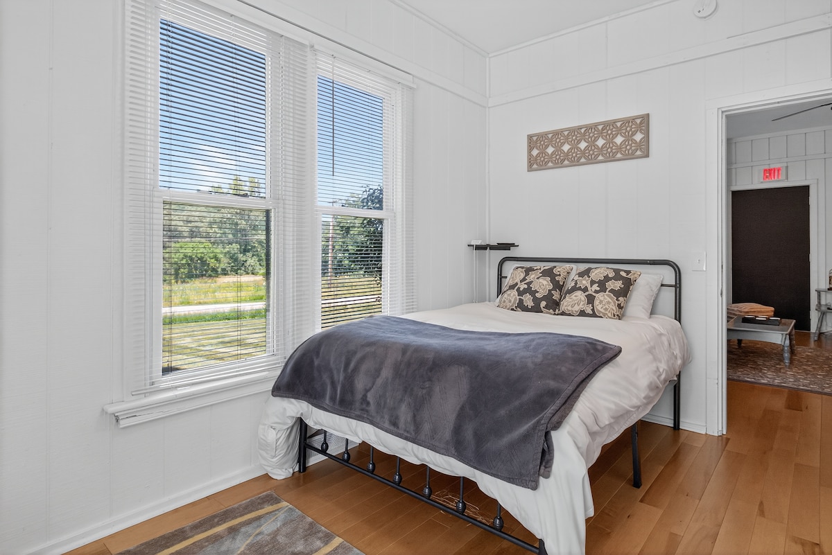 FLXFarmhouse-7Bd-6Ba-HotTub-Firepit-Arcade-Pets - Photo 36