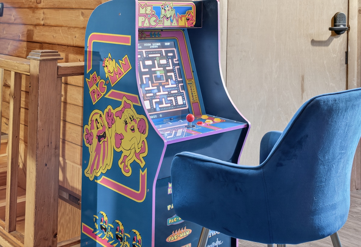 FLXFarmhouse-7Bd-6Ba-HotTub-Firepit-Arcade-Pets - Photo 43