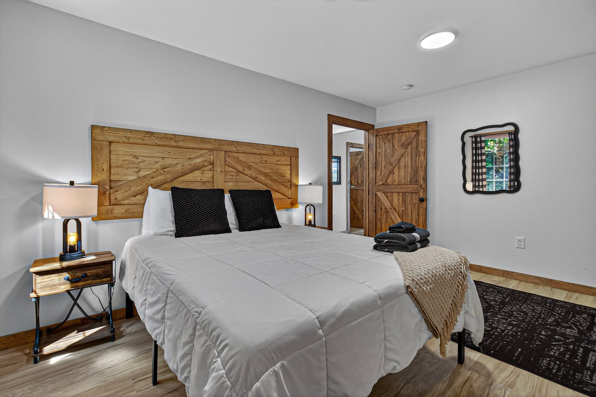 The Barn On Keuka-HotTub-LakeView-WineTrail - Photo 23