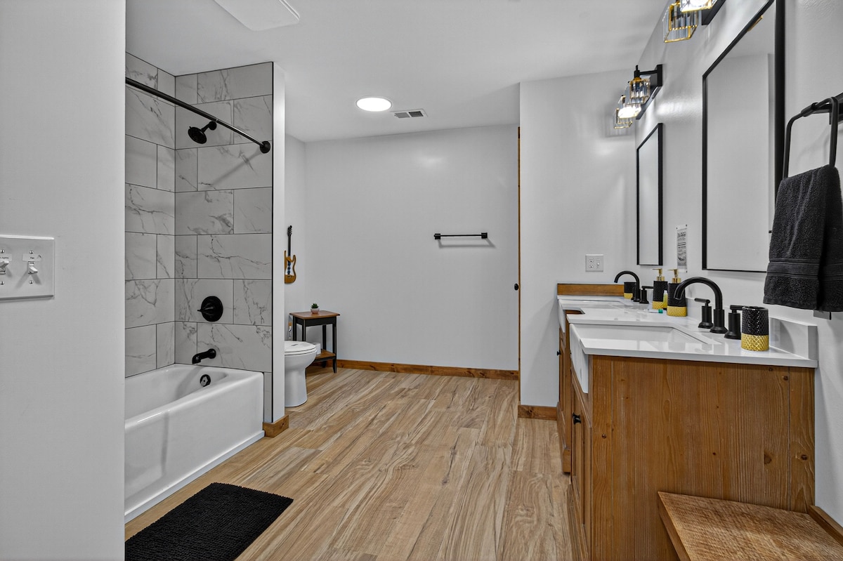 The Barn On Keuka-HotTub-LakeView-WineTrail - Photo 31