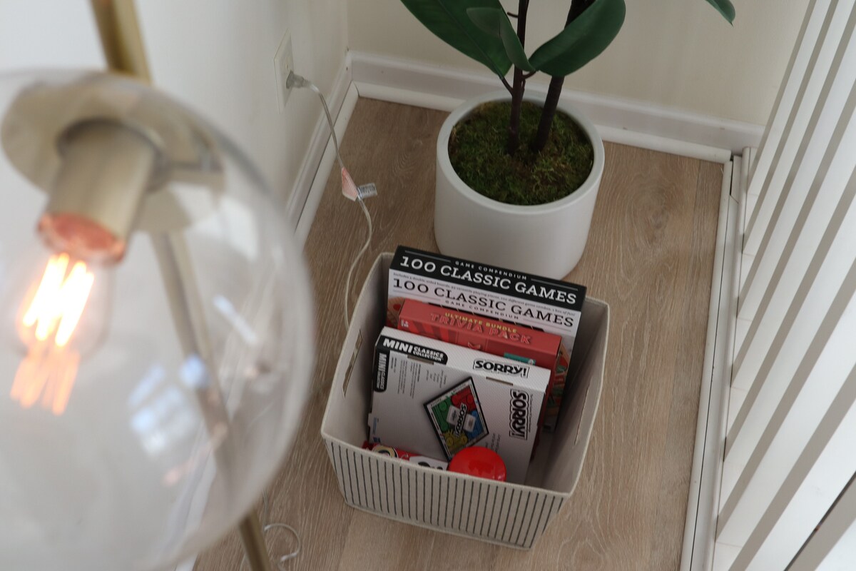 Lake House-Sunset Views-HOT TUB-Couples Retreat - Photo 24