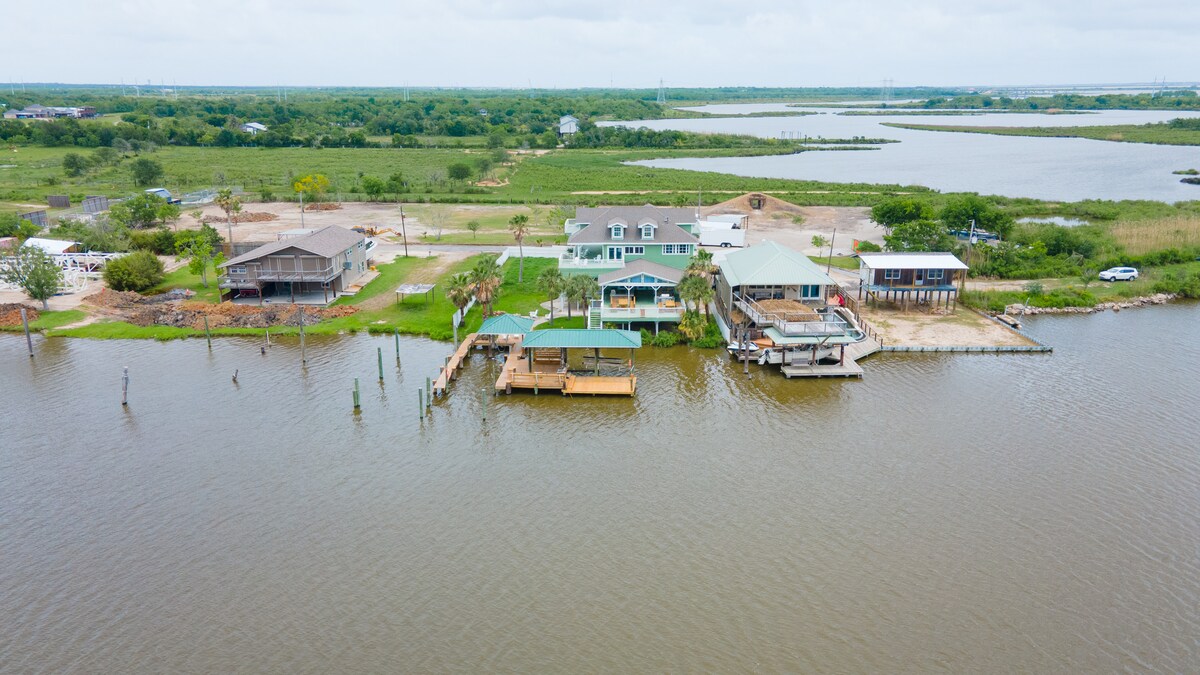 Escape Summer w/ Backyard, BBQ, Fishing & Crabbing - Photo 73