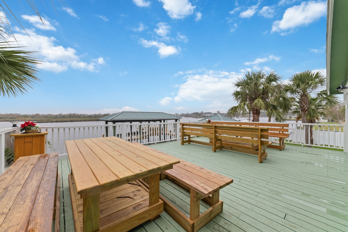 Escape Summer w/ Backyard, BBQ, Fishing & Crabbing - Photo 16