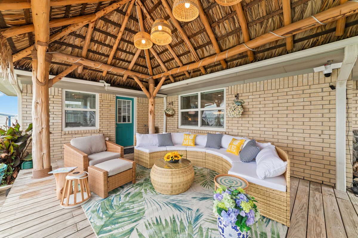 Baytime Retreat-Cozy Backyard, Pool, Bayfront View - Photo 27
